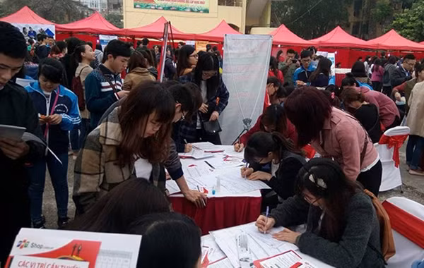 Cơ cấu hệ thống giáo dục quốc dân mới sẽ cho phép học sinh có thể học nghề ngay sau khi tốt nghiệp THCS để sớm tham gia vào thị trường lao động.