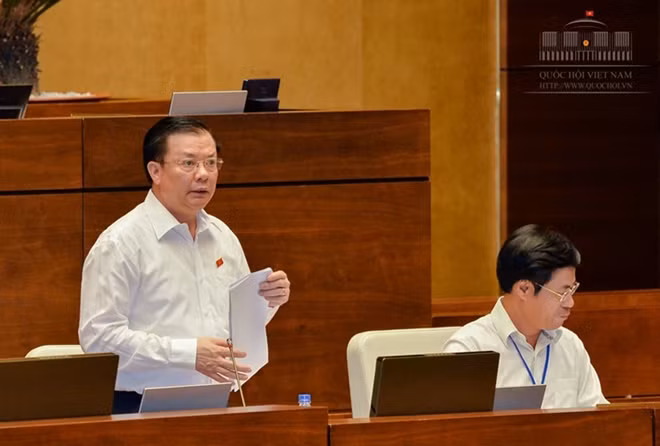 Bộ trưởng Bộ Tài chính Đinh Tiến Dũng
