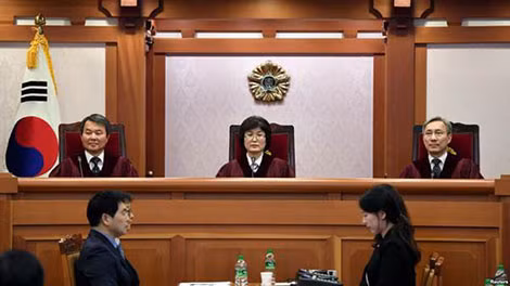 Tòa án Hiến pháp Hàn Quốc xem xét kiến nghị phế truất Tổng thống Park Geun Hye ngày 22-12.