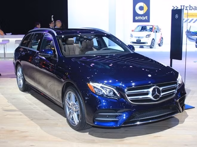 Mercedes-Benz E400 Wagon 2017.