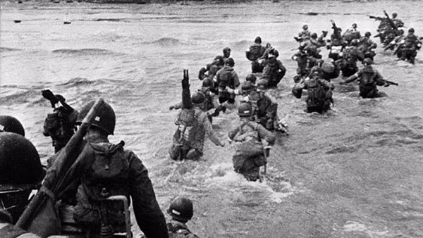 Cuộc đổ bộ của quân Mỹ trên bãi biển Utah ngày 6-6-1944. Ảnh tư liệu.