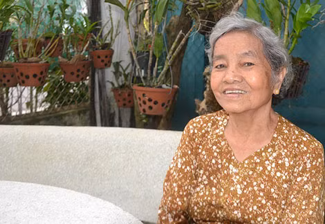 Anh hùng, Đại tá Trần Thị Hường với cuộc sống đời thường. Anh hùng, Đại tá Trần Thị Hường với cuộc sống đời thường.