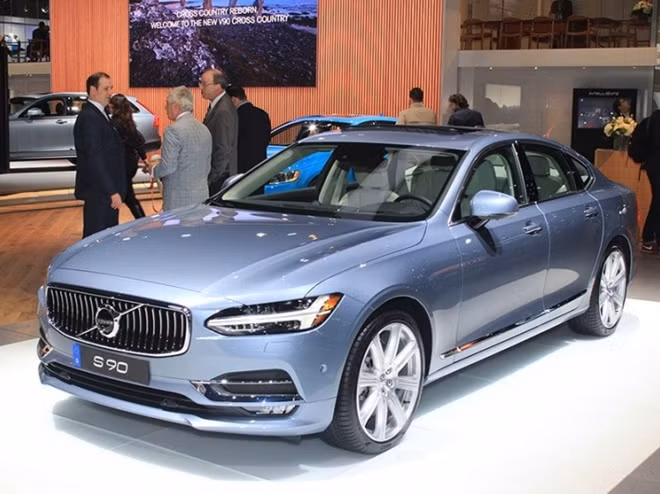 Volvo S90 2017.