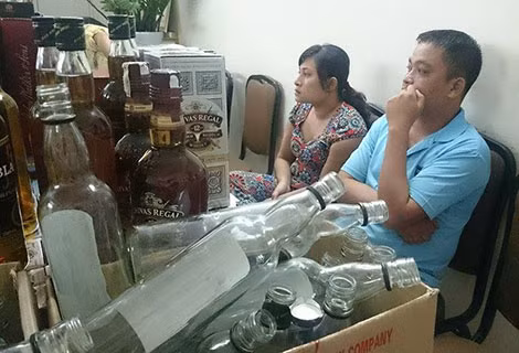 Đối tượng Hoa, Giang và tang vật.