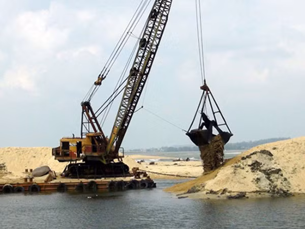 Kiểm tra ra nhiều vi phạm trong công tác bảo trì, nạo vét đường thủy.