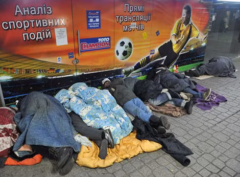 Trên đường phố các đô thị Ukraine nhiều người vô gia cư. Trên đường phố các đô thị Ukraine nhiều người vô gia cư.