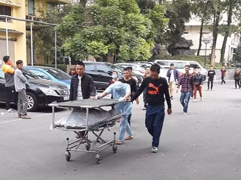 Bệnh nhân đã tử vong khi được chuyển sang Bệnh viện Bạch Mai cấp cứu.