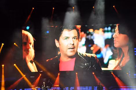 Thomas Anders và ban nhạc “khuynh đảo” trên sân khấu Trung tâm Hội nghị quốc gia (Hà Nội). Thomas Anders và ban nhạc “khuynh đảo” trên sân khấu Trung tâm Hội nghị quốc gia (Hà Nội).