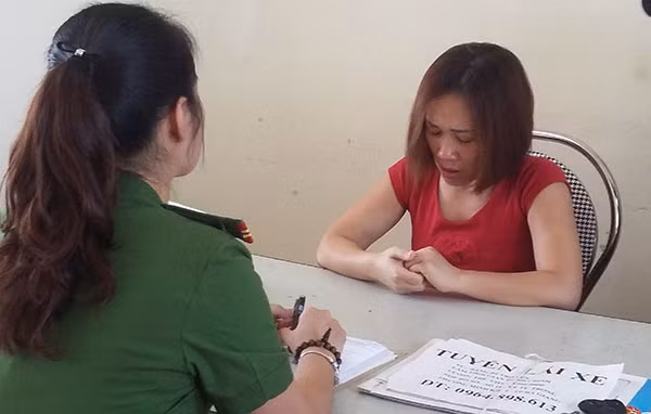 Hai vợ chồng Chung và Thu bị bắt giữ.