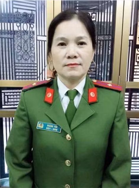 Thiếu tá Hoàng Yến. Thiếu tá Hoàng Yến.