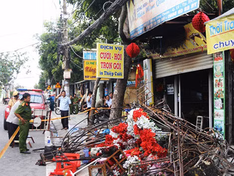 Hiện trường vụ cháy tại quận 12. Ảnh Minh Đức.