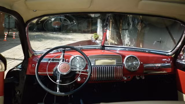 Nội thất bên trong chiếc GAZ-12 ZIM Limousine.