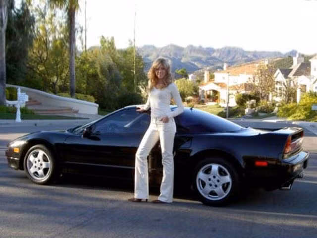 Acura NSX 1991 Tổng thống Donald Trump từng mua tặng vợ cũ.