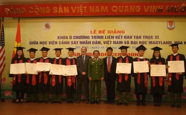 Liên kết đào tạo, phát triển nguồn nhân lực chất lượng cao tại TP HCM và các vùng lân cận ảnh 2