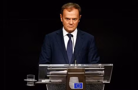 Chủ tịch Hội đồng châu Âu, Donald Tusk mời ông Donald Trump đến dự cuộc họp thượng đỉnh càng sớm càng tốt, để tránh tình trạng có sự bất ổn trong mối quan hệ và khẳng định nhu cầu phải tôn trọng các giá trị dân chủ.