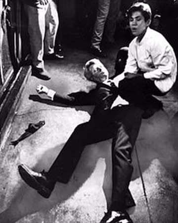 Hiện trường vụ ám sát ông Robert Kennedy.