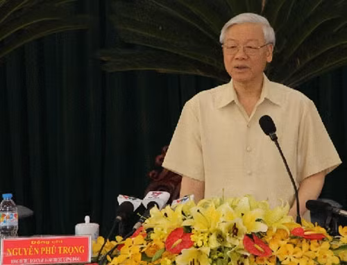 Tổng Bí thư phát biểu tại buổi làm việc.