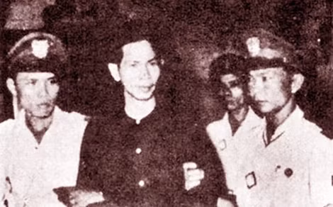 Ba Cụt bị giải ra pháp trường.