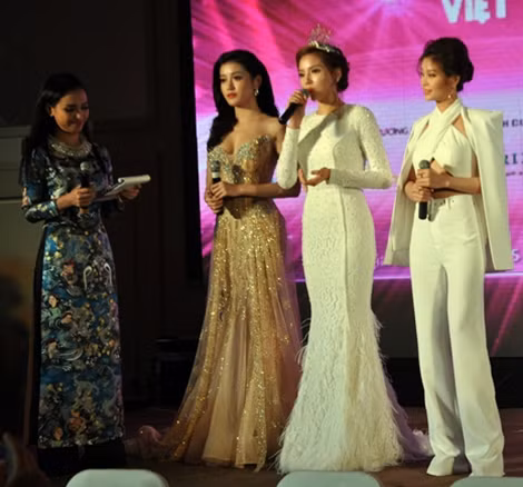 Hoa hậu, Á hậu 1, Á hậu 2 của Hoa hậu Việt Nam 2014 giao lưu tại TP.HCM ngày 15/3