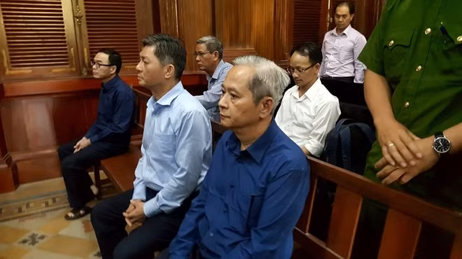 Các bị cáo tại tòa.