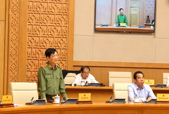 Thứ trưởng Nguyễn Văn Sơn phát biểu tại hội nghị.