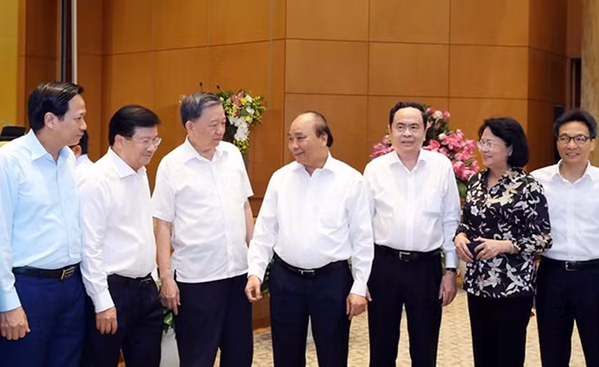 Các đại biểu tại hội nghị.