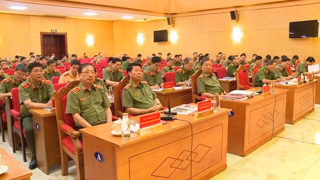 Các đại biểu dự hội nghị.