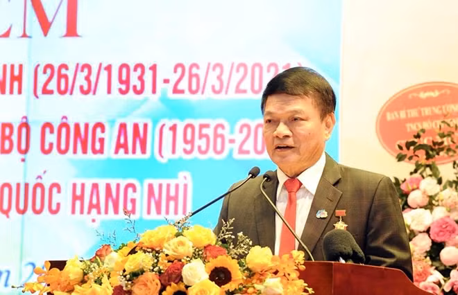 Thiếu tướng Đinh Hữu Phượng, nguyên Phó Tổng cục trưởng Tổng cục XDLL CAND, nguyên Phó Bí thư Đoàn Thanh niên Bộ Công an khóa XIV, XV.