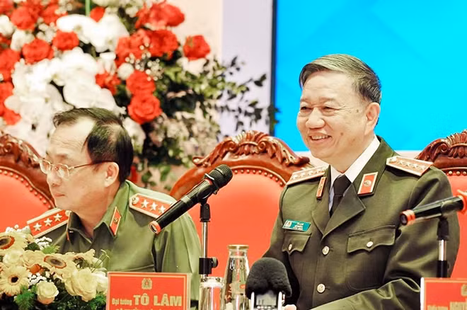 Bộ trưởng Tô Lâm trả lời trong buổi đối thoại.