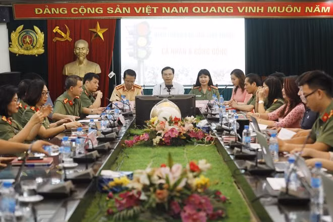Toàn cảnh buổi toạ đàm