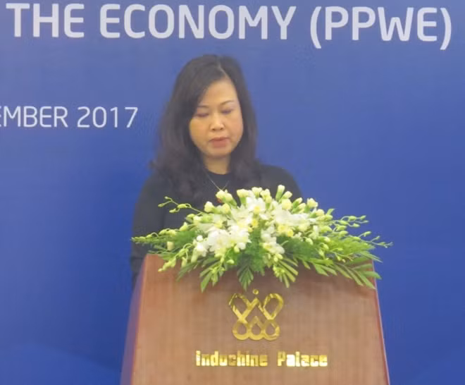 Thứ trưởng Bộ LĐ-TB&XH Đào Hồng Lan phát biểu khai mạc hội nghị.