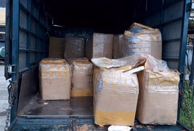 Số nội tạng động vật chứa trong các thùng hàng được phát hiện trên xe tải BKS: 43C-108.25.