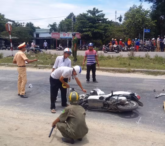 Hiện trường vụ TNGT.