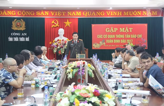 Công an tỉnh Thừa Thiên- Huế tổ chức gặp mặt các cơ quan thông tấn báo chí nhân dịp Xuân Đinh Dậu 2017.