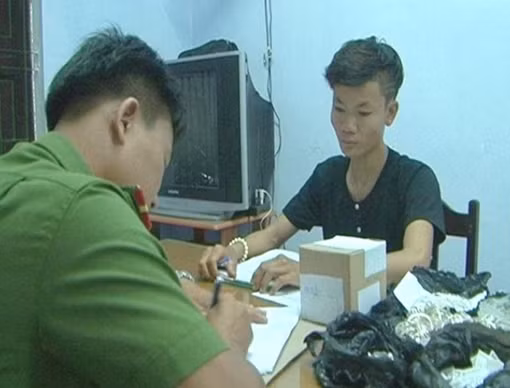 Một tiệm vàng ở Cà Mau bị trộm khoảng 3 tỉ đồng ảnh 2
