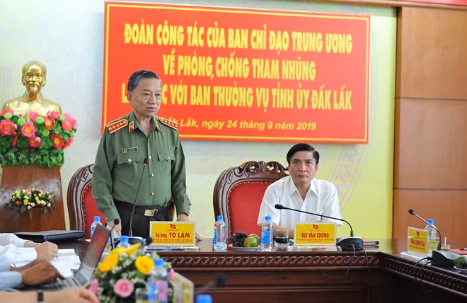 Đại tướng Tô Lâm, Uỷ viên Bộ Chính trị, Bộ trưởng Bộ Công an, Phó Trưởng Ban chỉ đạo phát biểu tại buổi làm việc.