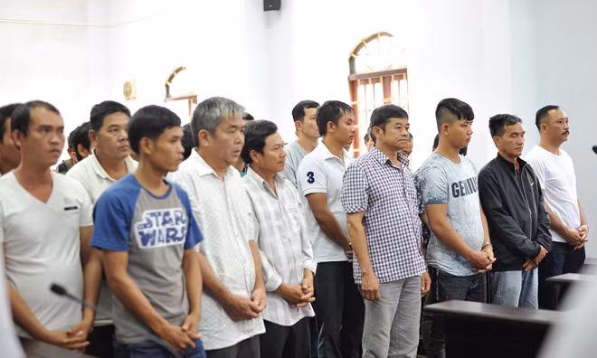 Các bị cáo tại phiên toà xét xử