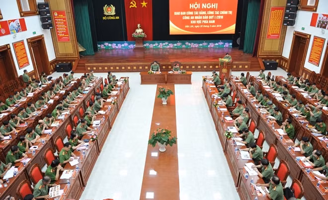 Quang cảnh hội nghị