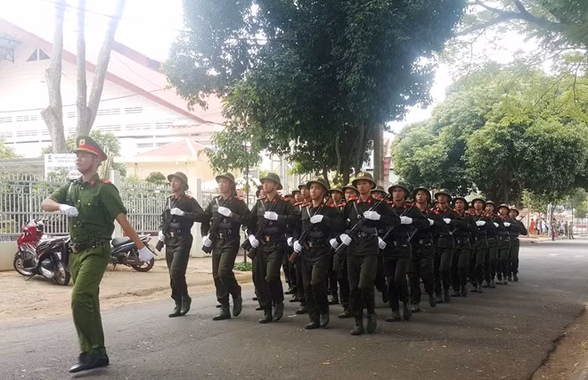 Mặc dù thời tiết khắc nghiệt, nắng mưa thất thường nhưng đội tuyển vẫn hăng say tập luyện