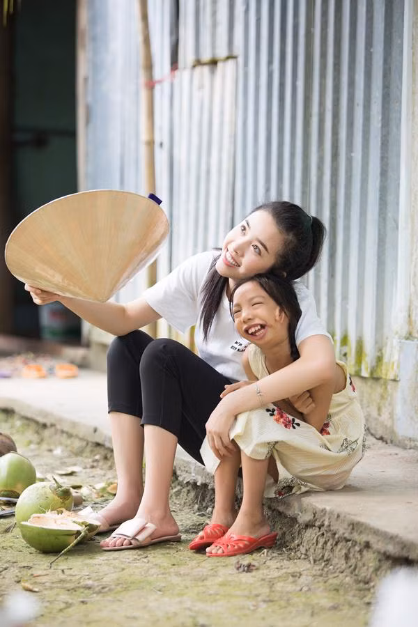 Bé Ngọc Ánh sẽ được phẫu thuật miễn phí khi tròn 15 tuổi. Bé Ngọc Ánh sẽ được phẫu thuật miễn phí khi tròn 15 tuổi.