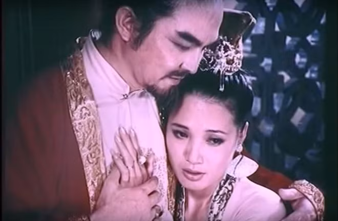 NSND Thế Anh - vai chúa Trịnh Sâm trong phim "Đêm hội Long Trì".