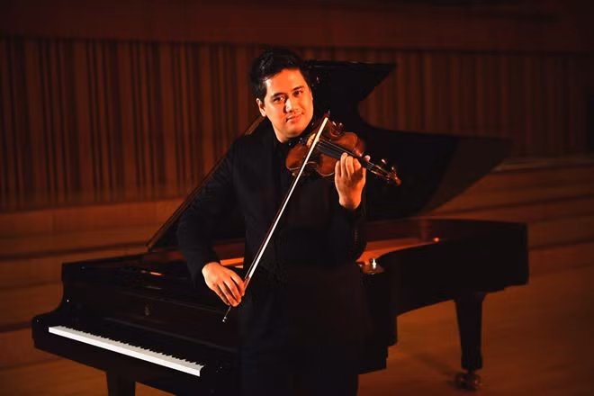 Nghệ sĩ violin Bùi Công Duy.