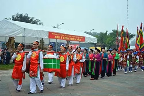 Các lễ vật dâng lên giỗ Tổ.