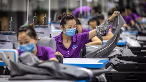 Nếu thành công, Trung Quốc có thể sẽ không còn vận hành với tư cách một "công xưởng thế giới" nhiều như trước nữa. Nếu thành công, Trung Quốc có thể sẽ không còn vận hành với tư cách một "công xưởng thế giới" nhiều như trước nữa.