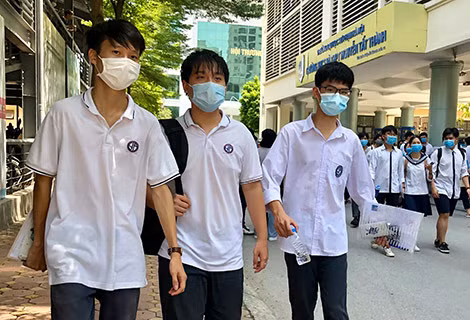 Các trường học nên diễn tập ứng phó với tình huống khi có giáo viên, học sinh nhiễm COVID-19, đề phòng dịch bệnh “chui” vào trường học.