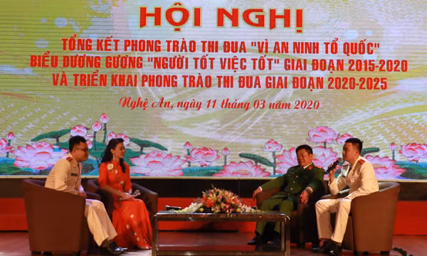 Giao lưu các điển hình tiên tiến thuộc Trung đoàn E26.