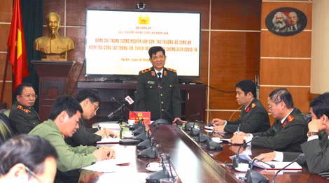 Thứ trưởng Nguyễn Văn Sơn phát biểu chỉ đạo tại buổi làm việc với Cục Truyền thông CAND.
