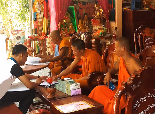 Người dân An Hảo phấn khởi nhận tiền đền bù thu hồi đất từ Sao Mai Group.