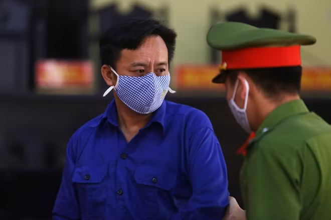 Bị cáo Nguyễn Minh Khoa.