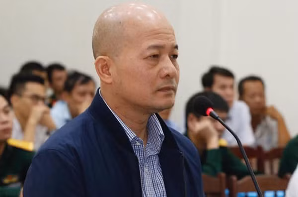 Bị cáo Đinh Ngọc Hệ (tức Út "trọc") tại phiên tòa năm 2018.